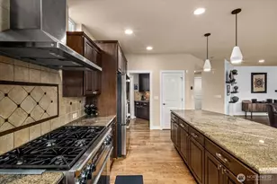 215 Ilwaco Pl SE, Renton, WA 98059 - Photo 16