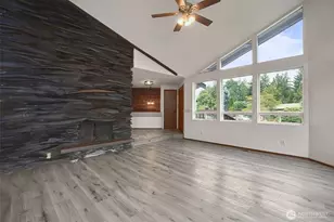 19217 46th Ave NE, Lake Forest Park, WA 98155 - Photo 6