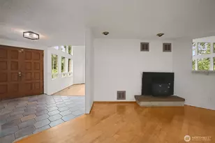 19217 46th Ave NE, Lake Forest Park, WA 98155 - Photo 10