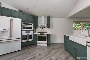 19217 46th Ave NE, Lake Forest Park, WA 98155 - Photo 8