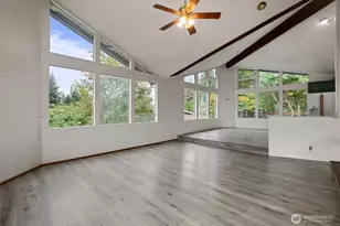 19217 46th Ave NE, Lake Forest Park, WA 98155 - Photo 4