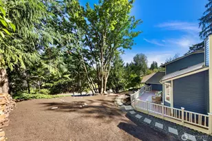 22721 NE 12th Pl, Sammamish, WA 98074 - Photo 32