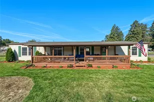 610 E 6th St, Waitsburg, WA 99361 - Photo 2