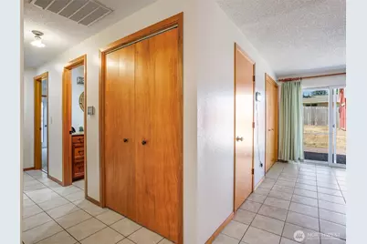 8304 3rd Avenue SE, Olympia, WA 98513 - Photo 4