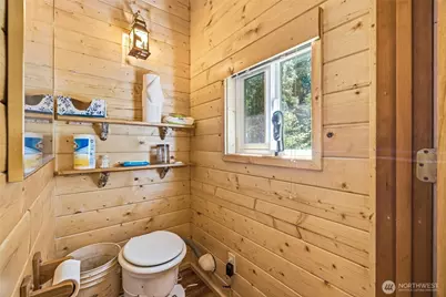 10707 Thompson Creek Road, Deming, WA 98244 - Photo 24