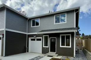 648 B SW 139th St, Burien, WA 98166 - Photo 2