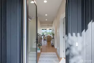 1123 31st Ave, Seattle, WA 98122 - Photo 2