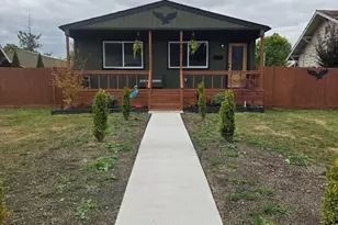 557 SW Pacific Ave, Chehalis, WA 98532 - Photo 2