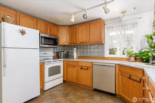 2209 Conniston Way, Oak Harbor, WA 98277 - Photo 12