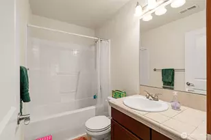 19036 18th Ave NE, Shoreline, WA 98155 - Photo 14