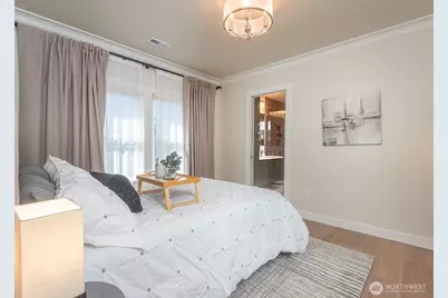 3820 Burke Avenue N, Seattle, WA 98103 - Photo 18
