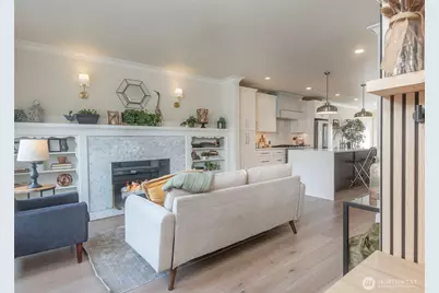 3820 Burke Avenue N, Seattle, WA 98103 - Photo 6