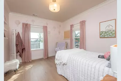 3820 Burke Avenue N, Seattle, WA 98103 - Photo 24