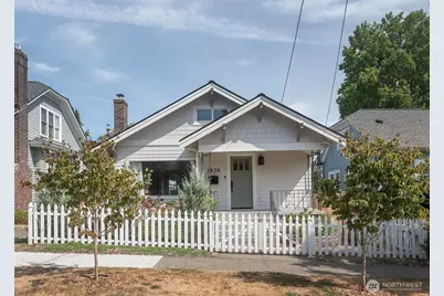 3820 Burke Avenue N, Seattle, WA 98103 - Photo 2