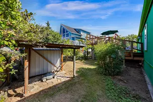 7435 Sunset Dr, Blaine, WA 98230 - Photo 24