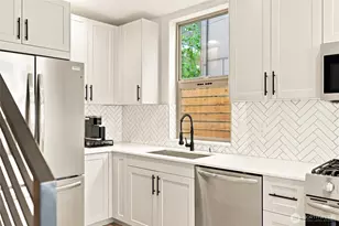 1118 16th Ave, Seattle, WA 98122 - Photo 14