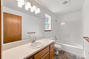 2233 E Birch St, Bellingham, WA 98229 - Photo 16