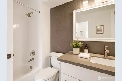 712 E Denny Way #502, Seattle, WA 98122 - Photo 8
