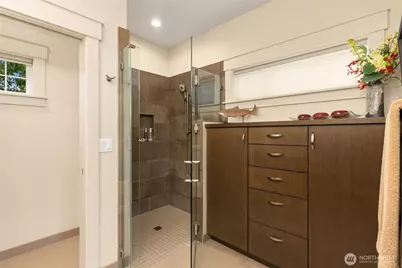 450 Wood Avenue SW #3B, Bainbridge Island, WA 98110 - Photo 22