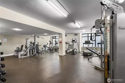 2911 2nd Avenue #417, Seattle, WA 98121 - Photo 32
