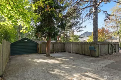 3226 30th Avenue W, Seattle, WA 98199 - Photo 26