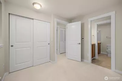 8816 Nesbit Avenue N #104, Seattle, WA 98103 - Photo 16