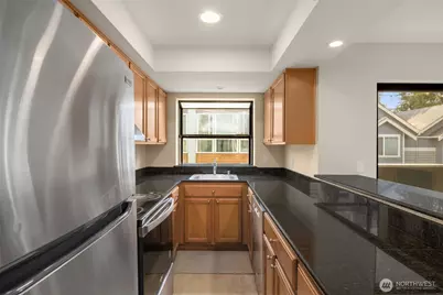 8816 Nesbit Avenue N #104, Seattle, WA 98103 - Photo 10