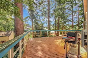 385 Glengarry Dr, Camano Island, WA 98282 - Photo 6