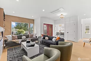 9535 Dayton Ave N, Seattle, WA 98103 - Photo 6