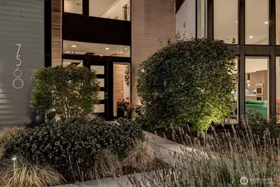 7560 86th Avenue SE, Mercer Island, WA 98040 - Photo 2