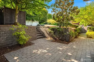 2215 E Aloha St, Seattle, WA 98112 - Photo 14