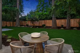 9030 NE 21st Pl, Clyde Hill, WA 98004 - Photo 32