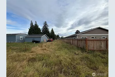 128 Lexington Avenue, Kelso, WA 98626 - Photo 2