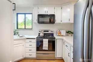 1800 N 105th St, Seattle, WA 98133 - Photo 6