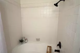 1800 N 105th St, Seattle, WA 98133 - Photo 32