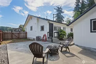 1110 25th St SE, Puyallup, WA 98372 - Photo 2