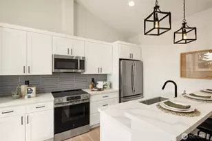 2402 Cleveland Ave, Everett, WA 98201 - Photo 18