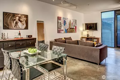 1111 E Pike Street #204, Seattle, WA 98122 - Photo 2