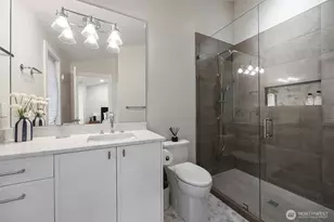 247 E Lake Sammamish Pkwy SE, Sammamish, WA 98074 - Photo 26