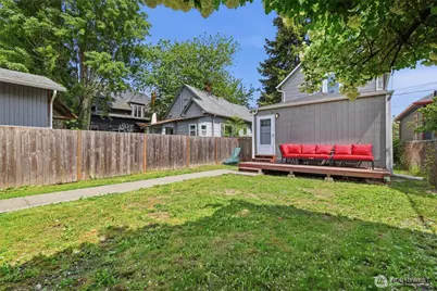 6211 Carleton Avenue S, Seattle, WA 98108 - Photo 6
