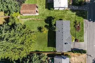 8610 NE 137th St, Kirkland, WA 98034 - Photo 32