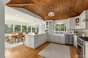 5930 Rose Loop NE, Bainbridge Island, WA 98110 - Photo 6