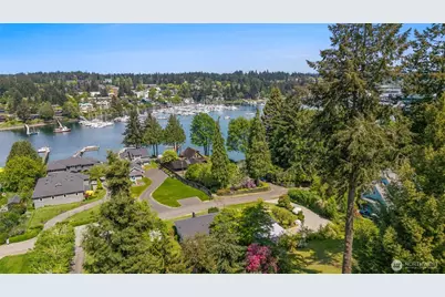 5930 Rose Loop NE, Bainbridge Island, WA 98110 - Photo 2