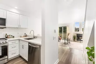 10237 SE 3rd St, Bellevue, WA 98004 - Photo 4