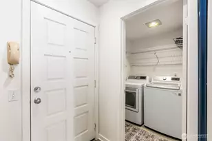 10237 SE 3rd St, Bellevue, WA 98004 - Photo 14