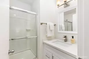 10237 SE 3rd St, Bellevue, WA 98004 - Photo 26