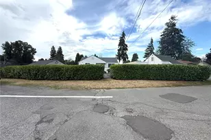 11829 76th Ave S, Seattle, WA 98178 - Photo 24