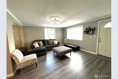 11829 76 Avenue S, Seattle, WA 98178 - Photo 4