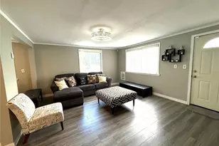 11829 76th Ave S, Seattle, WA 98178 - Photo 4