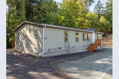 1920 Grade Street, Kelso, WA 98626 - Photo 2